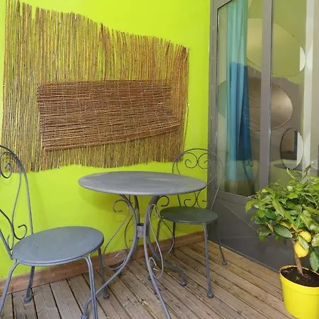 Joli Appartement Aux Beaux Arts Loft Avec Terrasse Montpellier Exterior photo